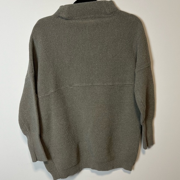 ⚪️ Devoted Ottoman Grey Ribbed Sweater - Picture 3 of 8